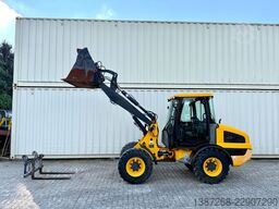 JCB 406 / 2018 BJ / 2.320 H / Schaufel + Gabel