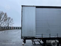 Schmitz Cargobull Curtainsider Standard Faltwandtür rechts