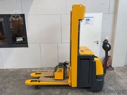 Jungheinrich EJC 214 Z / 835 Std.