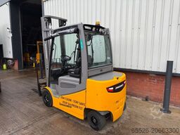 Jungheinrich EFG 425 SP / 3292 Std.