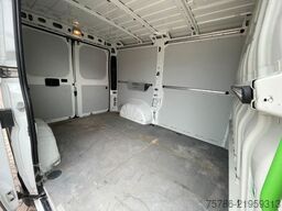 PEUGEOT Boxer KA L1H1/ AC/ 3 Sitze/ CargoPaket