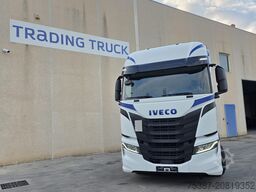 Iveco 440S51