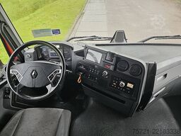 RENAULT T 520