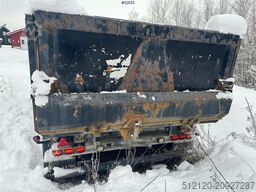 Maur triple-axle trailer