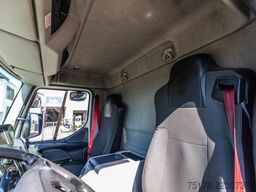 RENAULT D18.250 DXI+DHOLLANDIA