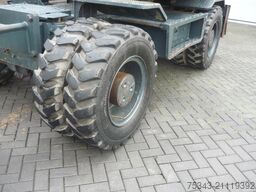 Hyundai Robex 160W-9A  Wheel Excavator with bucket