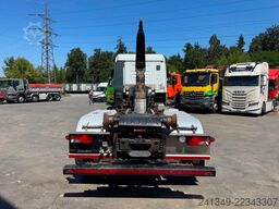 IVECO AS280X48 6x2 Hiab 21T