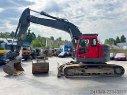 VOLVO ECR235 Oilquick 3x Schaufeln