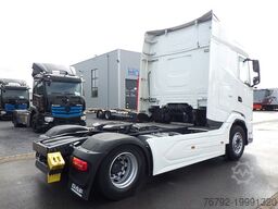 DAF XG 530 FT Skylight/Ret./2x Tank/PTO/Spoiler/LED