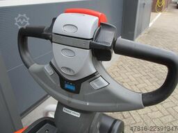 TOYOTA LPE200
