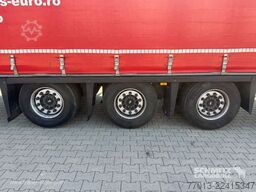 Schmitz Cargobull Curtainsider Mega