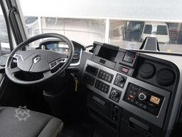 Renault T520 6x2/ RETARDER/ FULL AIR/ HYDRAULICS/ BOOGIE