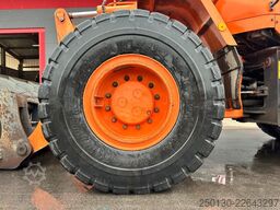 DOOSAN DL 200 inkl. Schaufel & Gabel Bj.2013 107kW