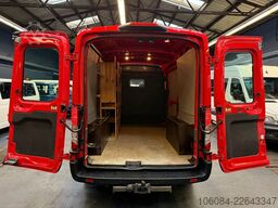 FORD Transit Kasten L2H2 Klima 1.Hand 12TKM AHK 2,5T
