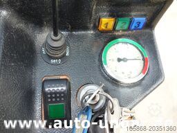 Aebi MFH 5000 Kehrmaschine Baujahr 2004 4-Rad