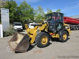 caterpillar 906H2 Radlader, Schaufel + Gabel