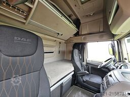 TOTAL-REGAL, Angelika Braun TOTAL-REGAL, Angelika Braun TOTAL-REGAL, Angelika Braun