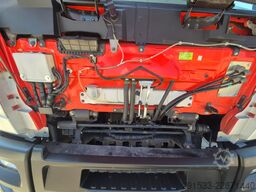 Renault D 7.5 - HIAB FASSI F32