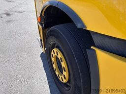 MERCEDES-BENZ Actros 4 Abschleppwagen mit Kran