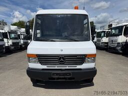 MERCEDES-BENZ VARIO 613 D Kasten 4 m Hochdach*KRAN