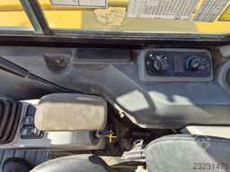 Caterpillar 305E2