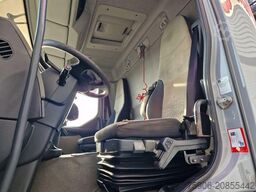 Renault Premium