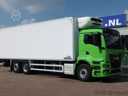 MAN TGS 26 26.330 6x2 Koel/Vries+Dhollandia 2500 kg