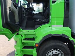 MAN TGS 26 26.330 6x2 Koel/Vries+Dhollandia 2500 kg