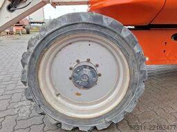 JLG 600AJ