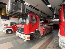 MAN 18.272 4x2 Hubsteiger Bj 1995