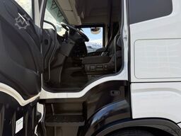 IVECO S-Way 490 4x2