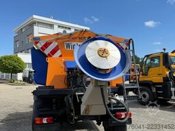 Mercedes-Benz Unimog U 527