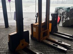 3 Stück Jungheinrich Paketpreis 3600.-€ Stapler