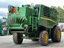 John Deere WT56/T560HM Mähdrescher *verunfallt*
