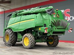 John Deere WT56/T560HM Mähdrescher *verunfallt*