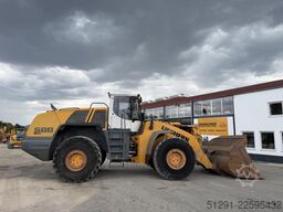 Liebherr L586 2plus2
