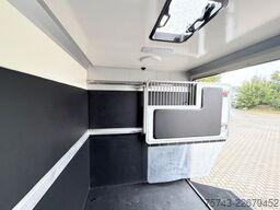 RENAULT Master STX 5 Sitzer Haras ex. Lang Automatik