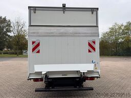 FUSO Canter 7C15 Koffer mit Ladebordwand