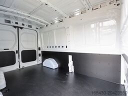 Maxus DELIVER 9