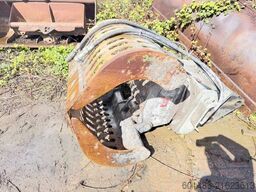 SENNEBOGEN 818 mit Greifer