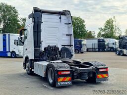 Volvo FH 13.460 Globetrotter 4x2 - Low deck - Full ai...