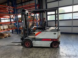 Elektrikli forklift OM CARRELLI EU 30