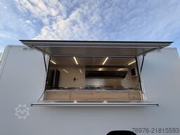 Mercedes-Benz Foodtruck, Imbisswagen, Food Truck mit neuer Küche und Ausstattung