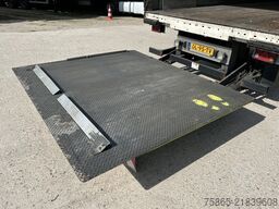 System Trailers PRSH18-1TRI / Roof Damage - Dach Schade / Box /...