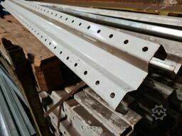 Länge: 2.200 mm / CS: 150 x 50 x 15 mm/ Materialstärke: 2,25 mm / cremeweiß