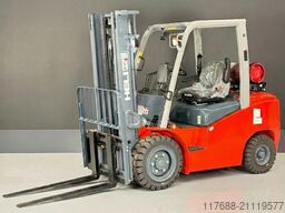 Heli CPYD25-G3- GAS  2,5t 3,3m Hub - KUBOTA - Garantie