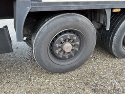 Krone Dry Liner / Box / Loadlift 2000 kg / APK TUV 04-26