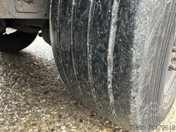 Krone Dry Liner / Box / Loadlift 2000 kg / APK TUV 04-26