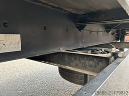 Krone Dry Liner / Box / Loadlift 2000 kg / APK TUV 04-26