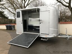  Steinsberger Anka 2 Pferdeanhänger mit Bett